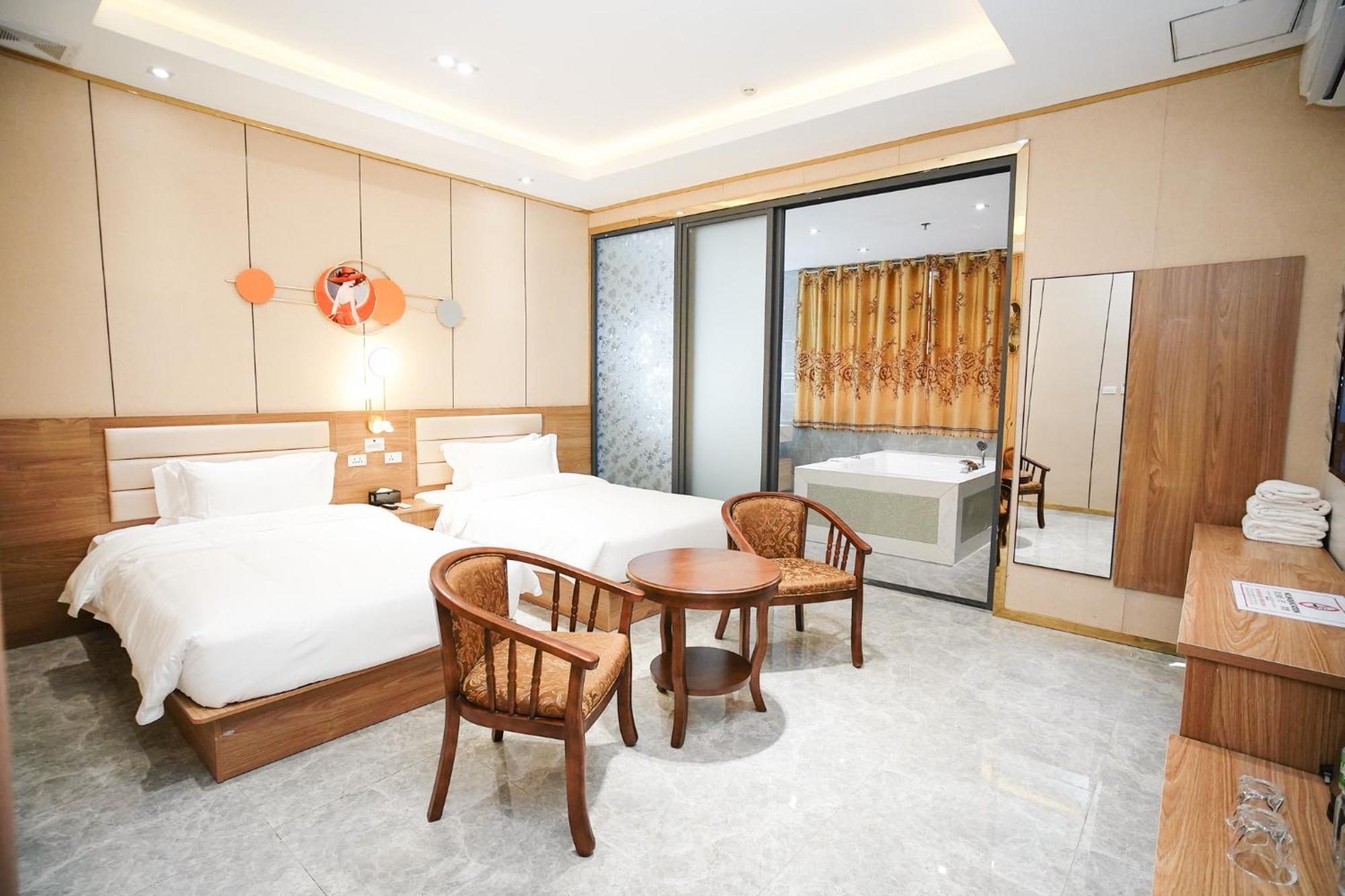Home Me Hotel Manila Exterior photo